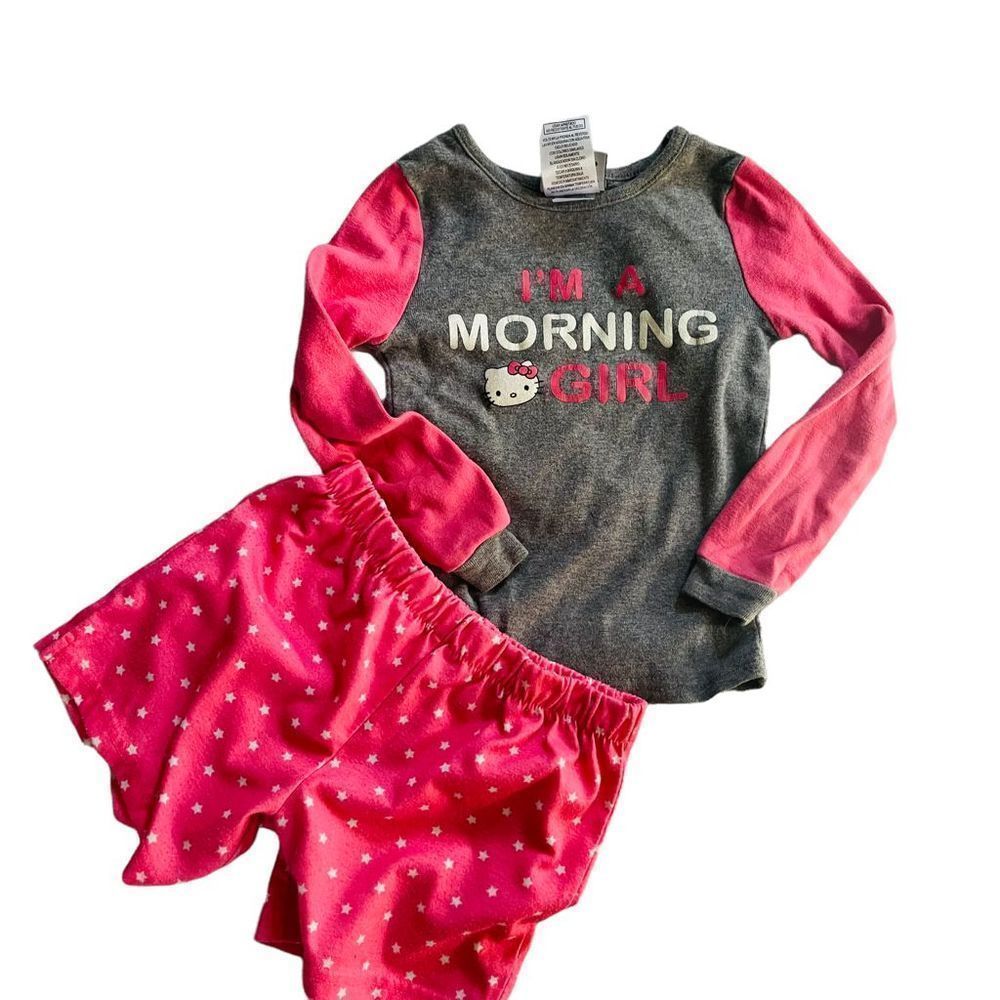 💥CLEARANCE⚡️ Hello Kitty Sanrio 4T pajama long sleeve Top and 5T Pajama shorts